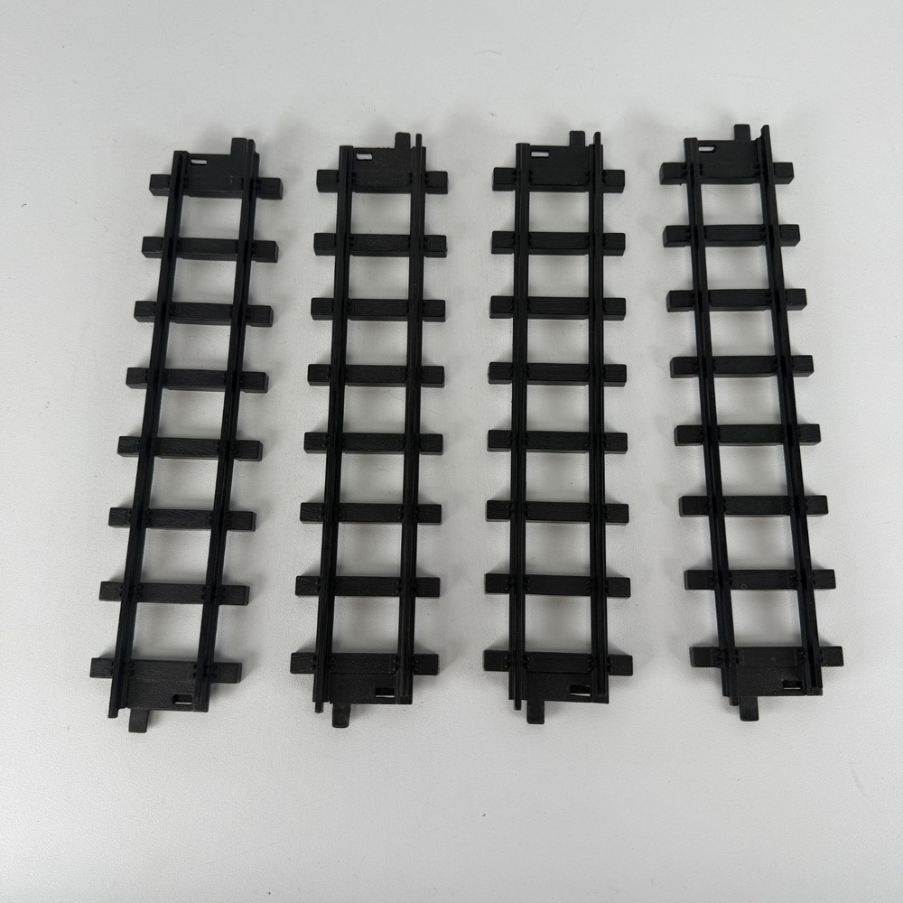 TOY STATE 1992 Christmas North Pole Toy Shop Train Tracks 4 Straight Black Piece